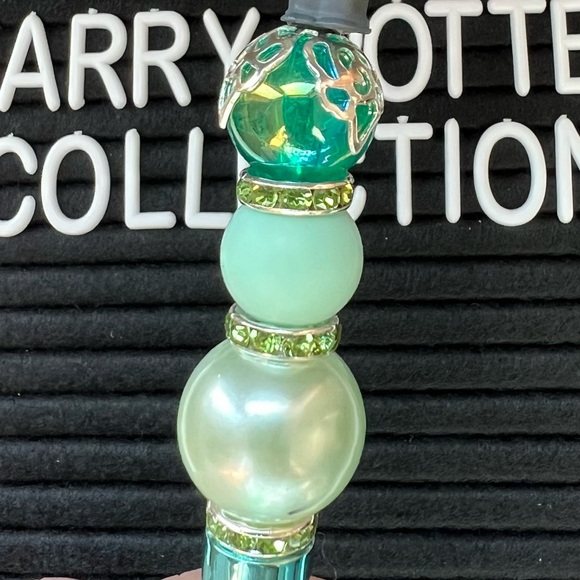 Handmade “Ron Weasley” Beaded Pen - Harry Potter Wizarding World Collection - Picture 4 of 6